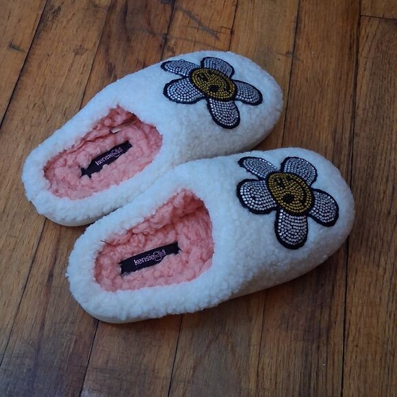 Kensie Girl Slippers Rhinestone Flower - Picture 6 of 6